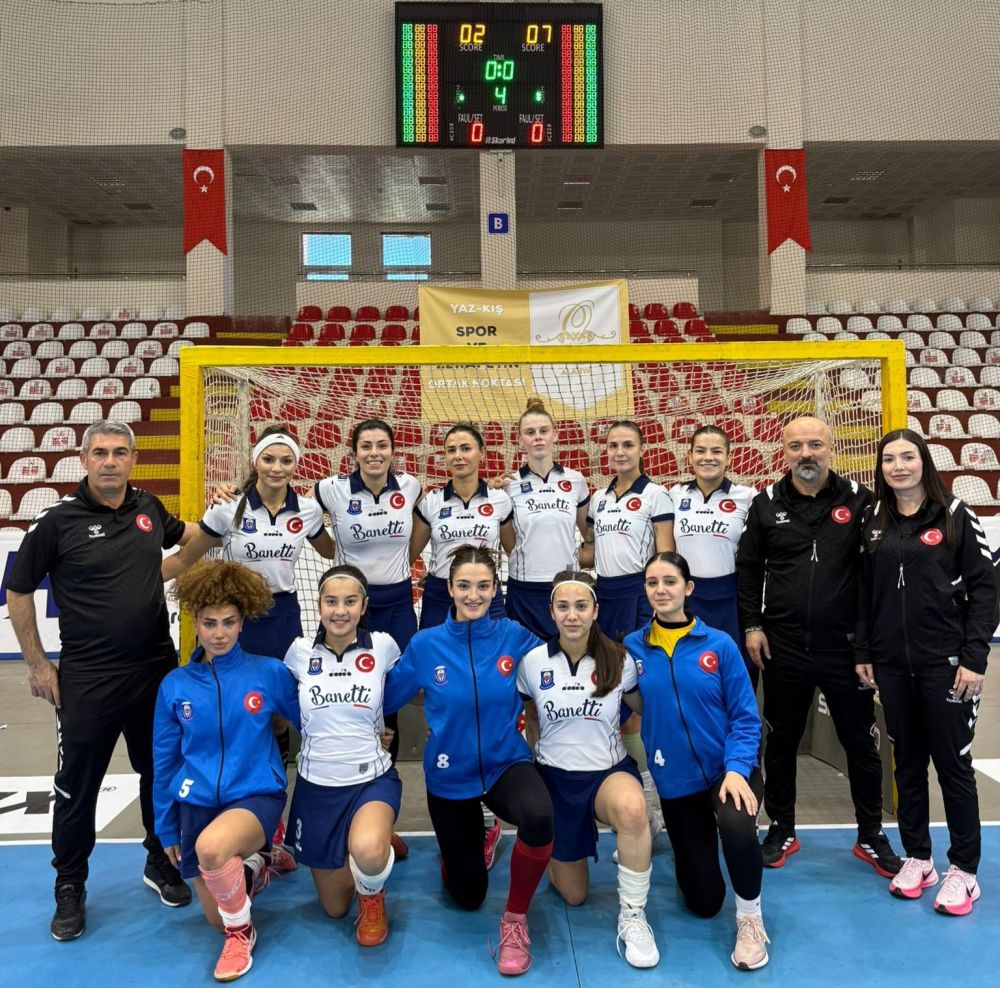 Polisgücü kızlar1-i697fac70d1ee9.jpg